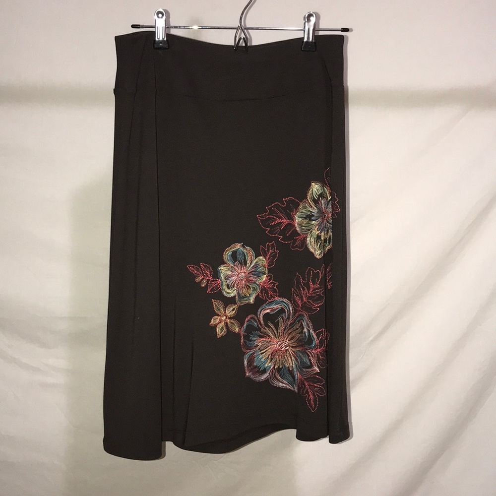 EUC New York & Co Dark Brown embroidered skirt